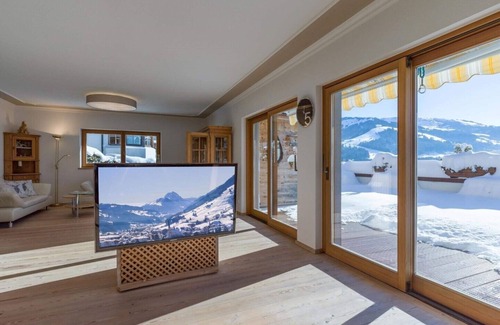 Kitzbuehel Ski Chalet | Luxury chalet 330 m² - Sauna, jacuzzi & mountain view for up to 14 people