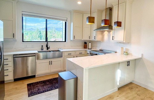 Fraser House | Luxury Chalet 851 I Great Views I Best Price I Discounted Attractions