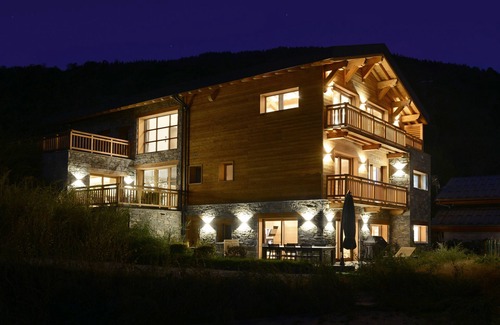 Seez Ski Chalet | luxury chalet at the foot of the ski resorts