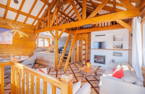Cognet Ski Chalet | Luxury chalet in Alpe d'Huez at the foot of the slopes, close to shops