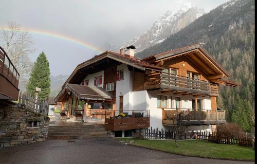 Penia Apartment | Luxury Chalet Orchidea