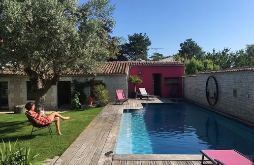 Marsilly House | Luxury, charming lodging 8km from La Rochelle & island of Ré, heated pool, sauna
