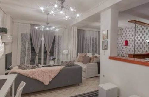 Kalambaka House | Luxury City Center Apartment
