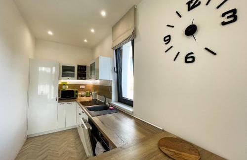 Juh Apartment | Luxury City Retreat with Terrace