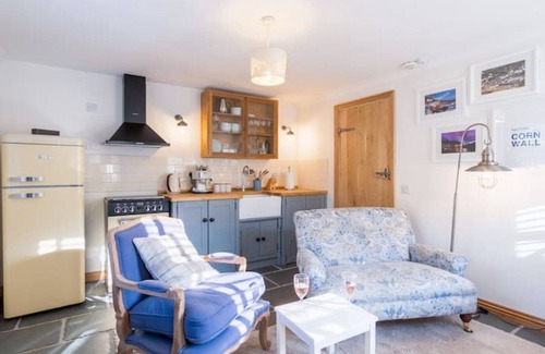 Polperro Cottage | Luxury Coastal Bolthole in Polperro With Parking - NEW LISTING