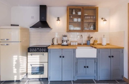 Polperro Cottage | Luxury Coastal Bolthole in Polperro With Parking - NEW LISTING