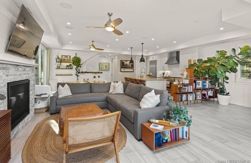 Coronado House | Luxury Coastal Home- 4.5 blocks to beach, 2 blocks to Orange Ave shopping/dining