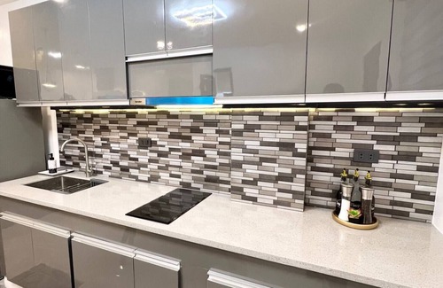 Malabanias Apartment | Luxury Cocoon near Fields Avenuenn