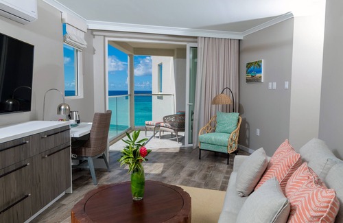 Maxwell Resort | Luxury Collection at Sea Breeze Beach House by Ocean Hotels
