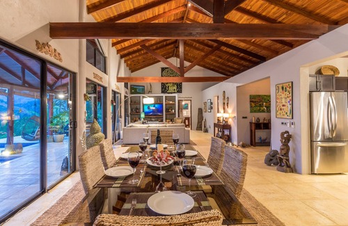 Dominical House | Luxury Comfortable Villa, Outstanding Valley View!