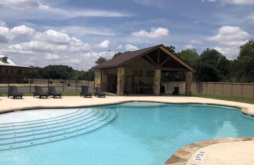 Gruene Condo | Luxury Condo Hidden Gem of Gruene Resort- A10