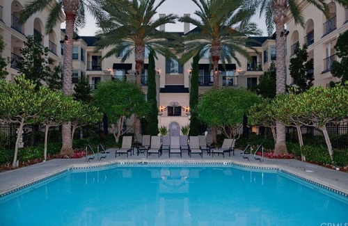 Airport Area Condo | Luxury condo near Irvine Business & UCI Hospital
