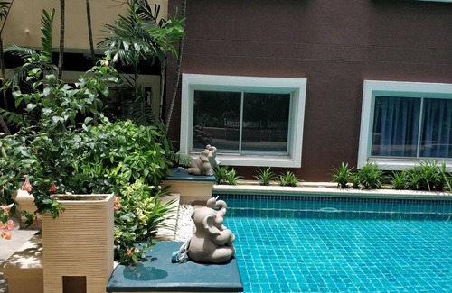 Wong Sawang Condo | Luxury condo next to MRt station