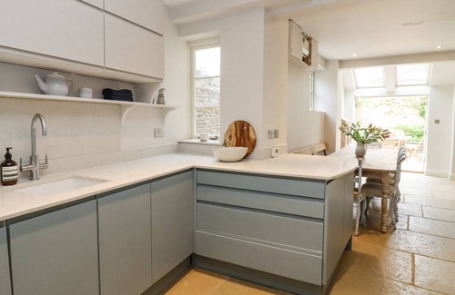 Enstone Cabin | Luxury Cotswolds Cottage - Near Soho Farmhouse