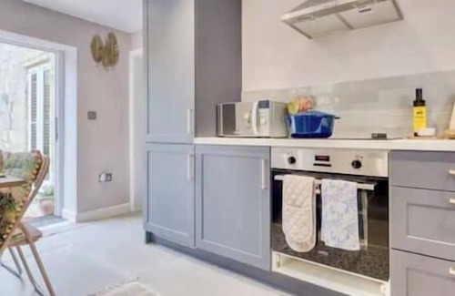 Winchcombe House | Luxury Cotswolds Cottage with Hot Tub, Luxury Boutique Cotswold Cottage with Hot Tub!