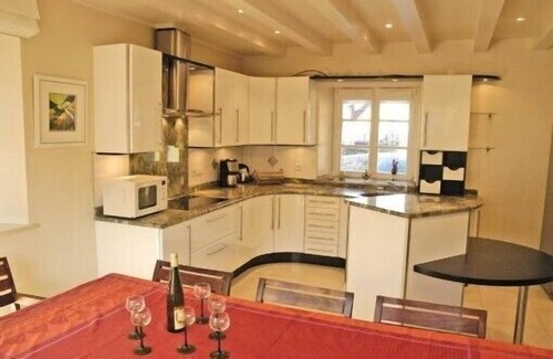 Sewen Villa | Luxury Cottage Doller, outdoor hot tub, hammam shower, ski resort