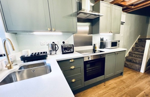 Crowdecote Cottage | Luxury cottage for three people in the Peak District National Park