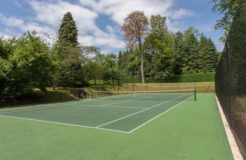 High Wycombe Apartment | Luxury country retreat with extensive leisure facilities