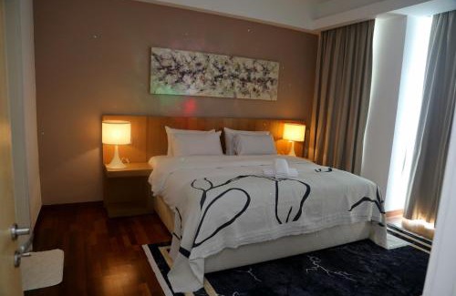 Golden Triangle Apartment | Luxury Cozy Cormar Suite 5 minutes walk to Suria KLCC