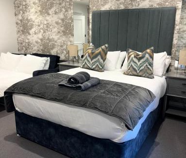 Templepatrick House | Luxury Croft Templepatrick Near Airport Rabbit and Hilton hotel