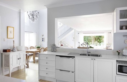 Witta House | Luxury Designer Country Cottage Escape