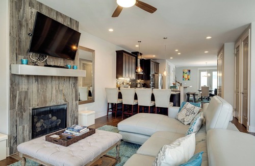 North Nashville House | Luxury Downtown Home 2mi to Broadway - Backyard-Outdoor Dining-Firepit & Grill