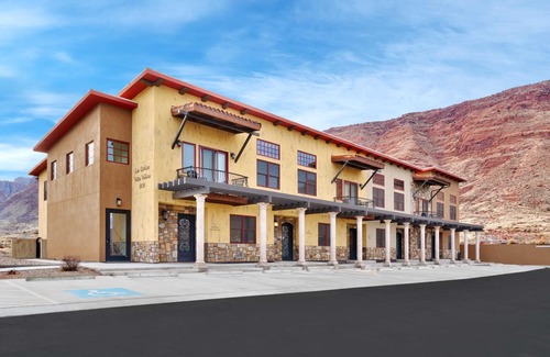 Moab Condo | Luxury Downtown Rental - La Dolce Vita Villa #4