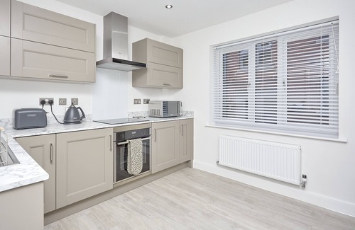 Hull Apartment | Luxury Duplex 2-Bed Apartment Fruit Market Marina