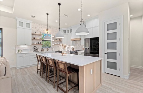 Port Charlotte House | Luxury Eco-Friendly Vacation: Near Mineral Springs & Beaches.