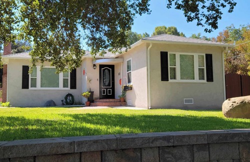 South Redlands House | Luxury Eco-Retreat, Historic Redlands, Orange Blossom Views, Near Kimberly Crest