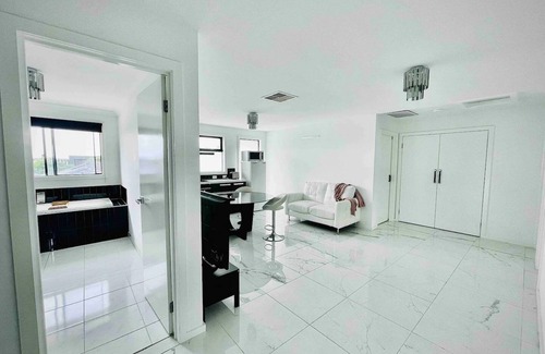 Point Cook Villa | Luxury Entire Home for up to 16 Peoplenn
