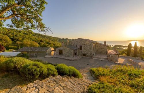 Torricella Villa | Luxury Estate Villa Trasimena Lake