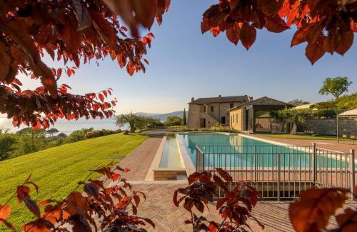 Torricella Villa | Luxury Estate Villa Trasimena Lake