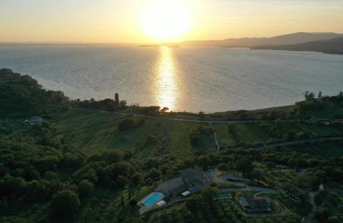 Torricella Villa | Luxury Estate Villa Trasimena Lake