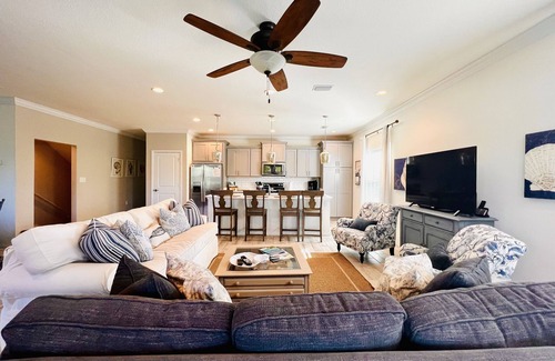 Ono Island Villa | Luxury Four Bedroom Home in Golf Community with Exclusive Gulf Front Beach Club