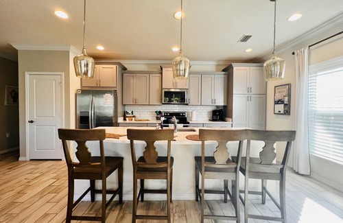 Ono Island Villa | Luxury Four Bedroom Home in Golf Community with Exclusive Gulf Front Beach Club