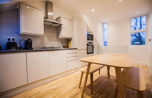 Fulham Broadway House | Luxury Fulham 3 bedroom Garden House