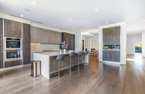 Melrose House | Luxury Gardner Villa 5BDR!