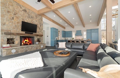 Martinsburg Apartment | Luxury Getaway on The Potomac
