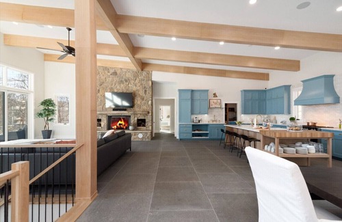 Martinsburg Apartment | Luxury Getaway on The Potomac