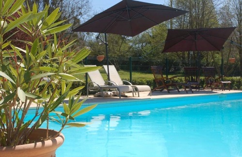Brion Cottage | Luxury gites & B&B, near Saumur, in 18thC former wine estate, heated pool