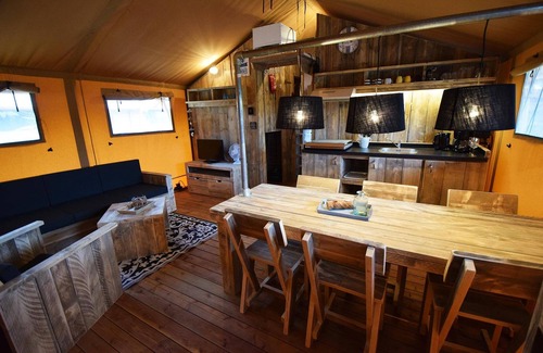 Turnhout Bed & Breakfast | Luxury Glamping wellness on an organic farm