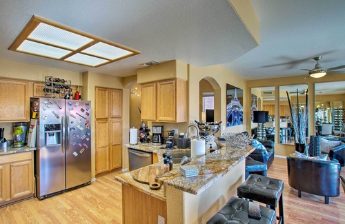 Deer Valley House | Luxury Glendale Getaway w/Private Hot Tub & Patio