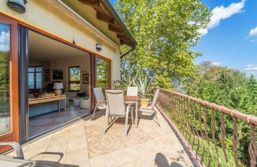 Csucshegy Villa | Luxury Green Villa