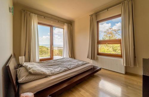 Csucshegy Villa | Luxury Green Villa