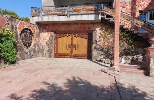 Artashavan House | Luxury Guest House 28
