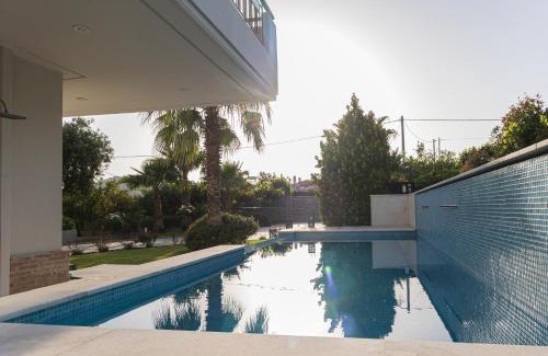 Saronikos Villa | Luxury heated pool Villa