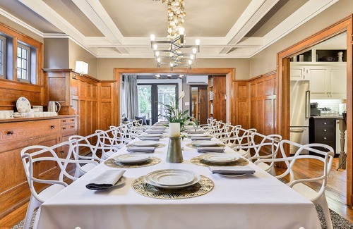 Regal Heights House | LUXURY HISTORIC CENTURY HOME | CENTRAL TORONTO | WEDDING GROUPS | 6 BEDROOMS