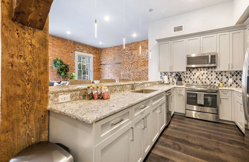 Central Business District Condo | 🎷Luxury Historic Downtown Location LG Private Balcony | The Armstrong 🎷