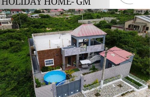 Tujereng House | Luxury Holiday Home GM